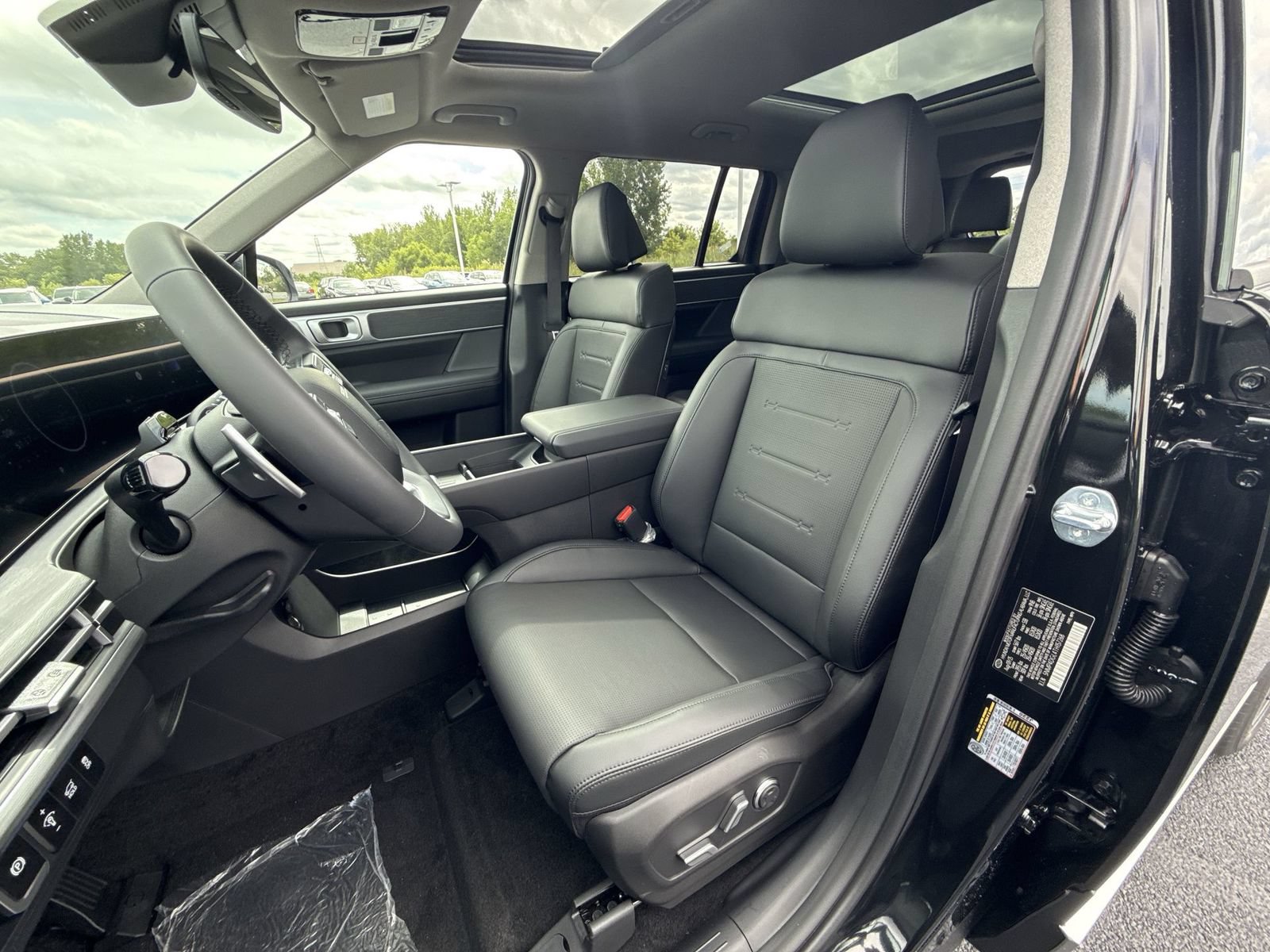 Certified 2026 Hyundai Santa Fe Limited AWD/4WD image 14