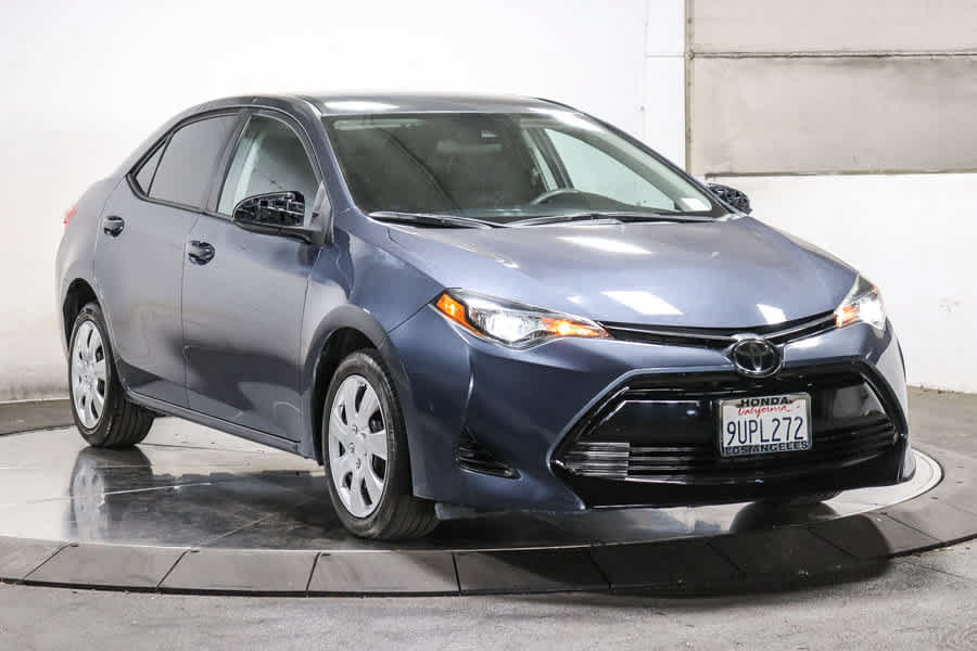 Certified 2019 Toyota Corolla LE FWD image 3