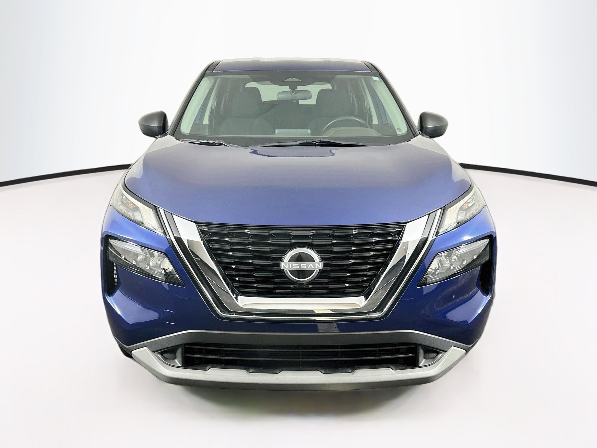 Used 2023 Nissan Rogue S FWD image 2