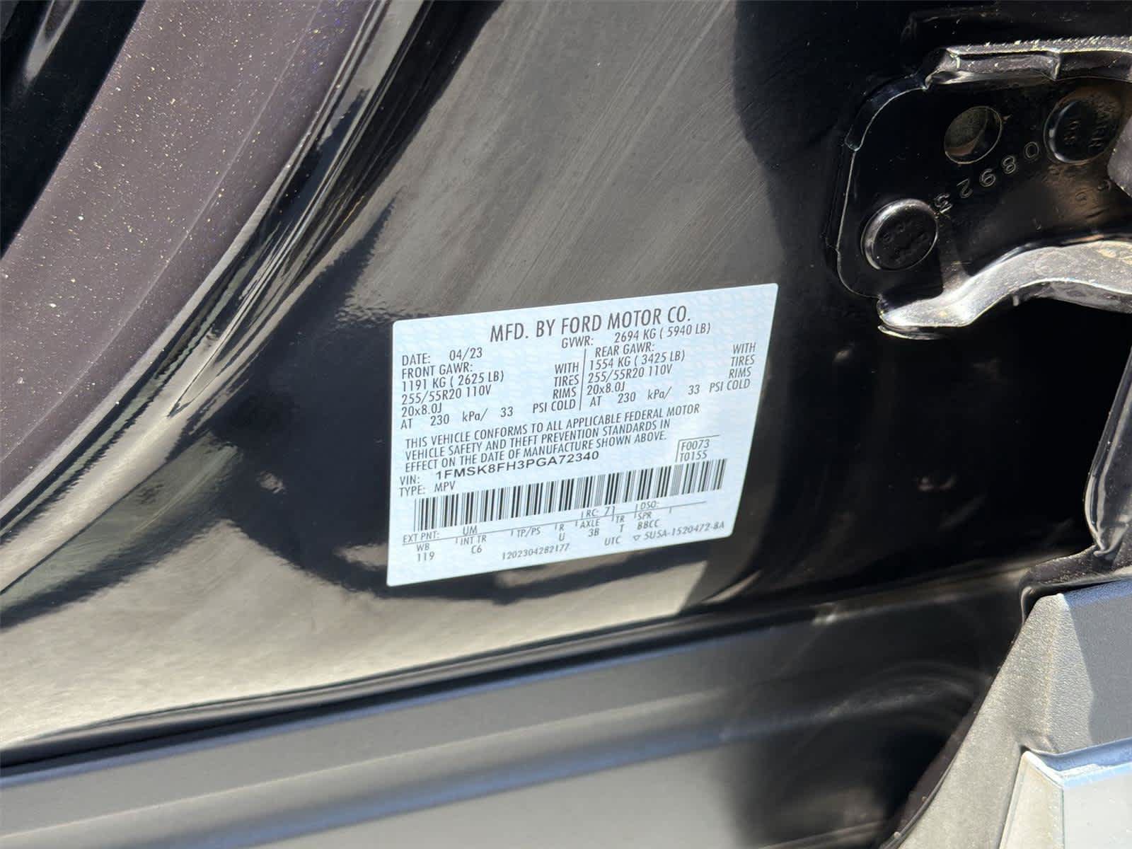 Used 2023 Ford Explorer Limited w/ Limited Technology Package AWD/4WD image 23