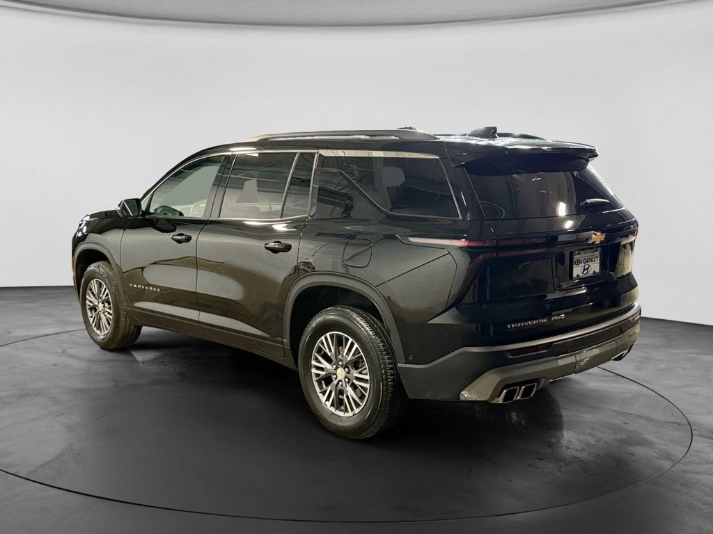 Used 2025 Chevrolet Traverse LT w/ Enhanced Driving Package AWD/4WD image 7