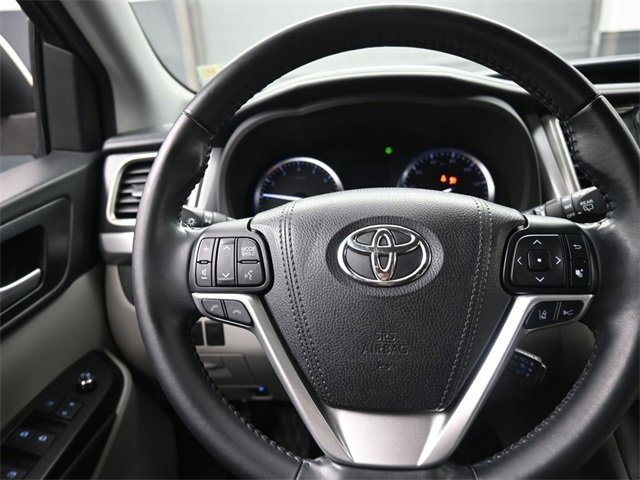 Used 2018 Toyota Highlander XLE image 8