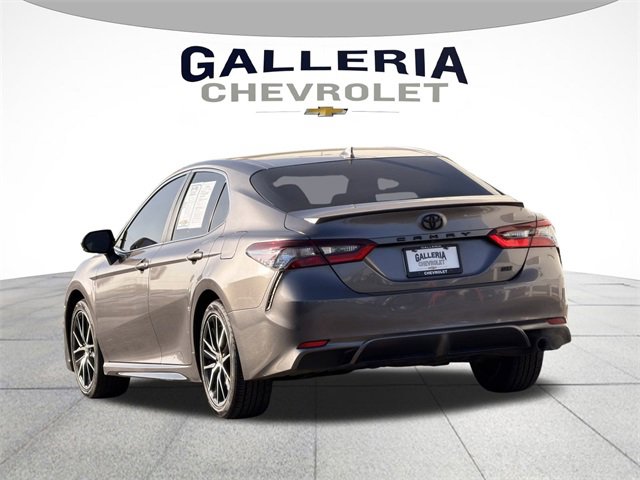 Used 2022 Toyota Camry SE image 5