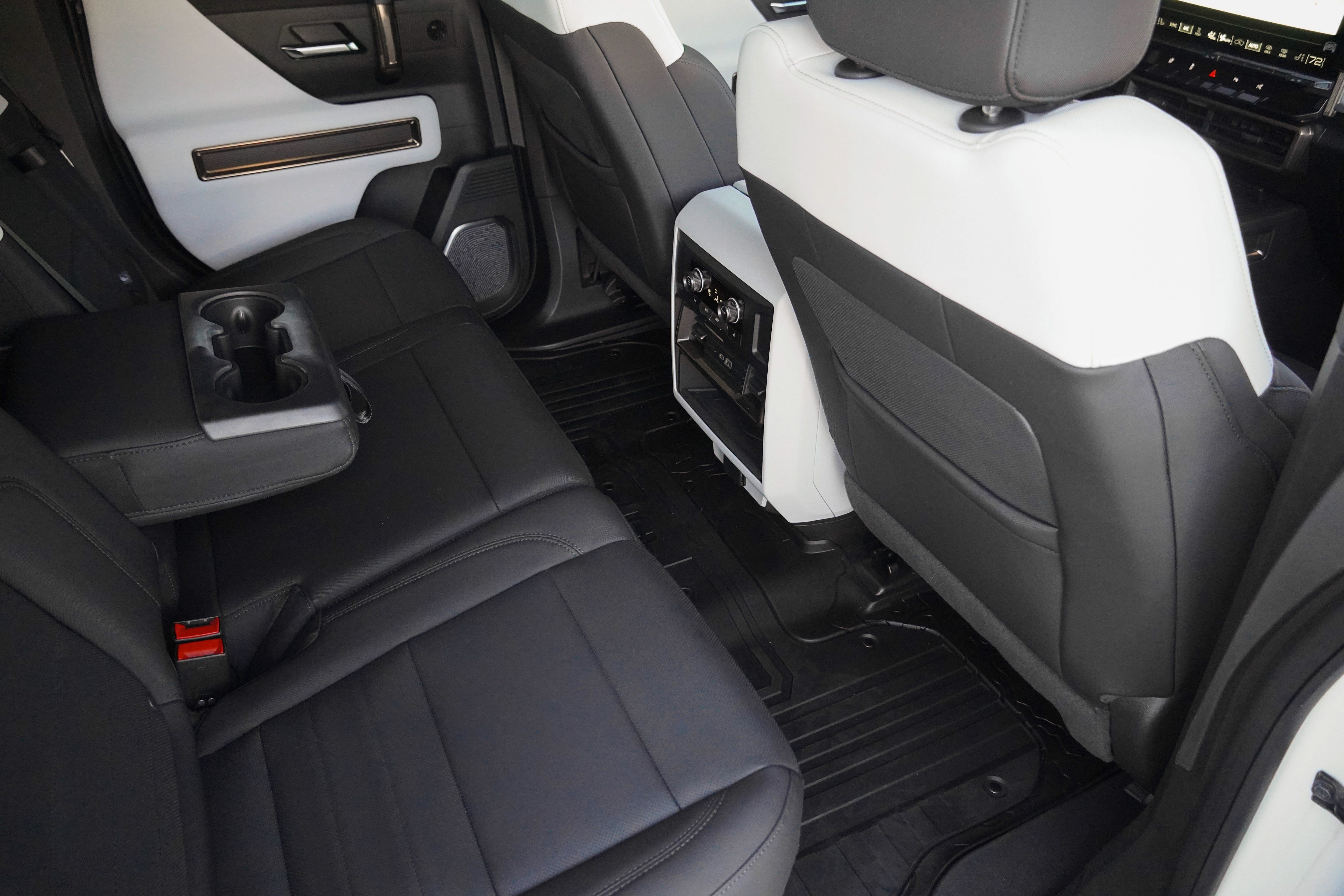 Used 2024 GMC Hummer EV 3X AWD/4WD image 37