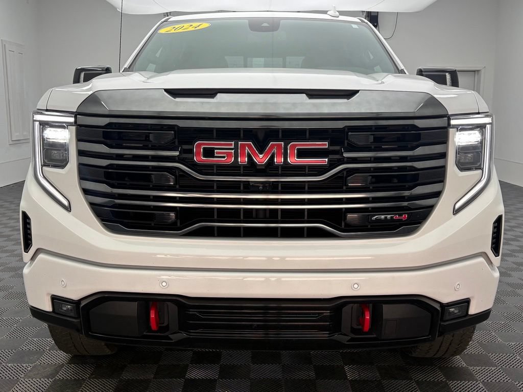 Used 2024 GMC Sierra 1500 AT4 w/ AT4 Premium Package AWD/4WD image 13