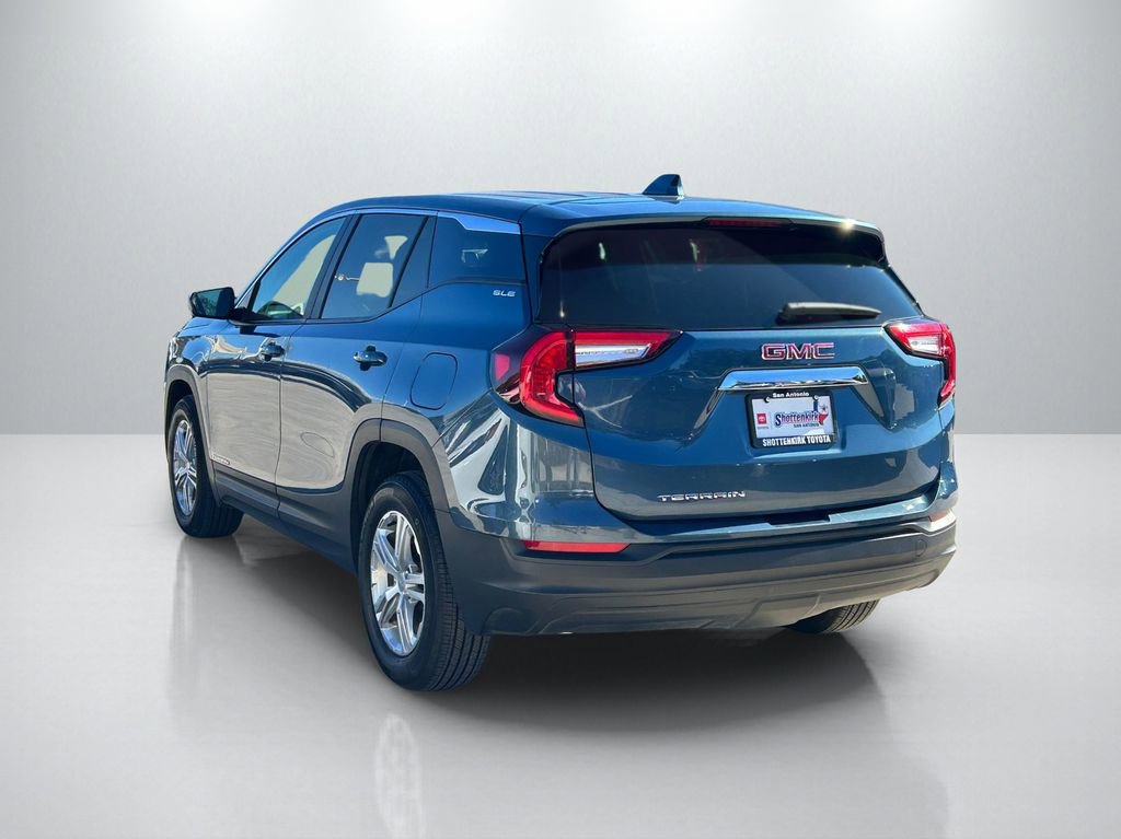 Used 2024 GMC Terrain SLE image 7
