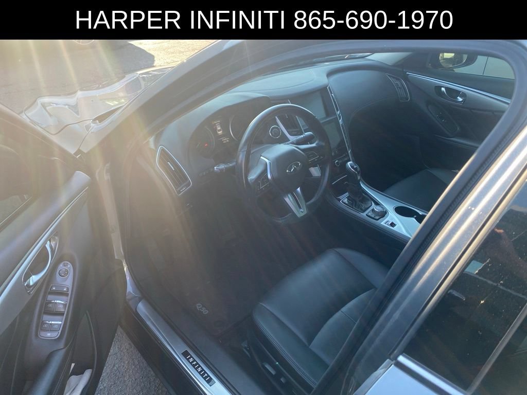 Used 2019 INFINITI Q50 Luxe w/ Essential Package (3.0T Luxe) AWD/4WD image 5