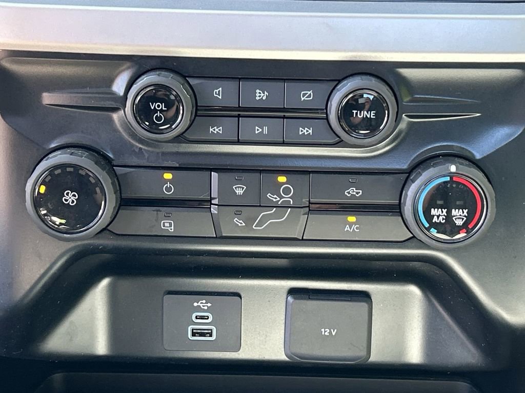 Used 2024 Ford F350 XL w/ Camper Package image 62
