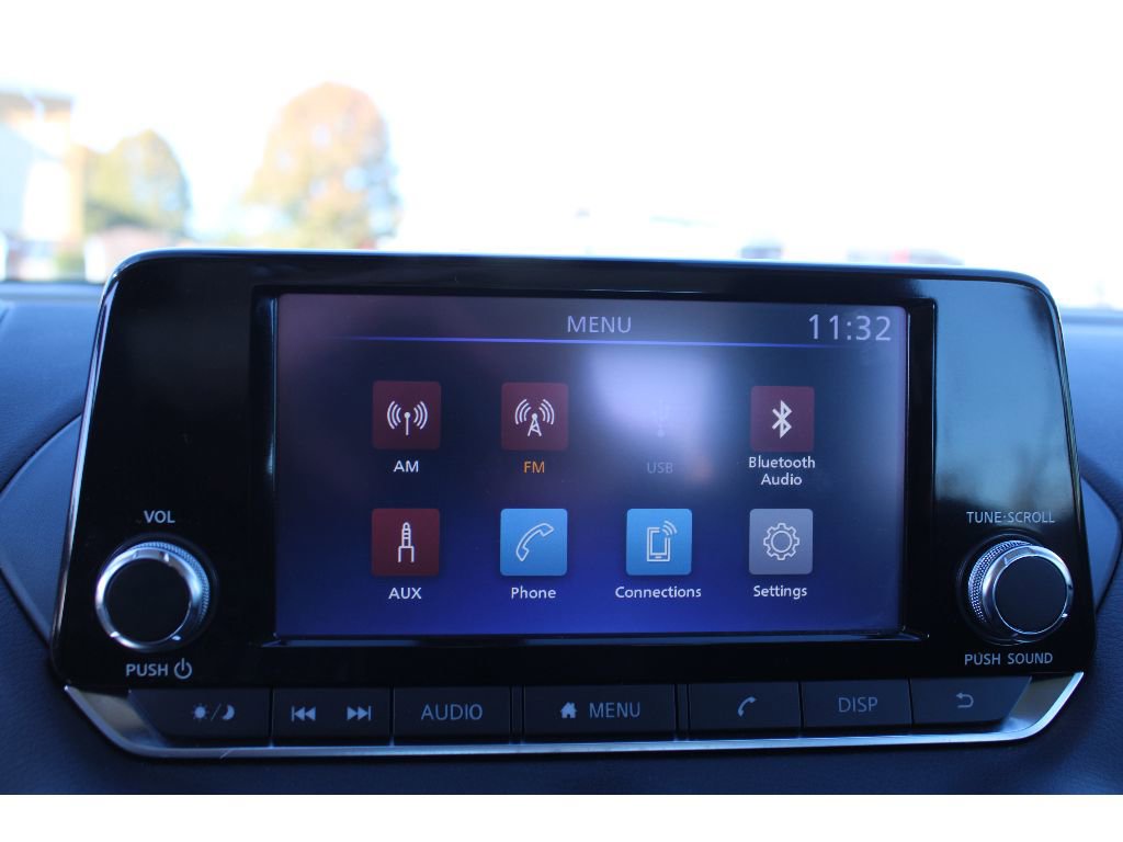 Used 2025 Nissan Sentra S image 24