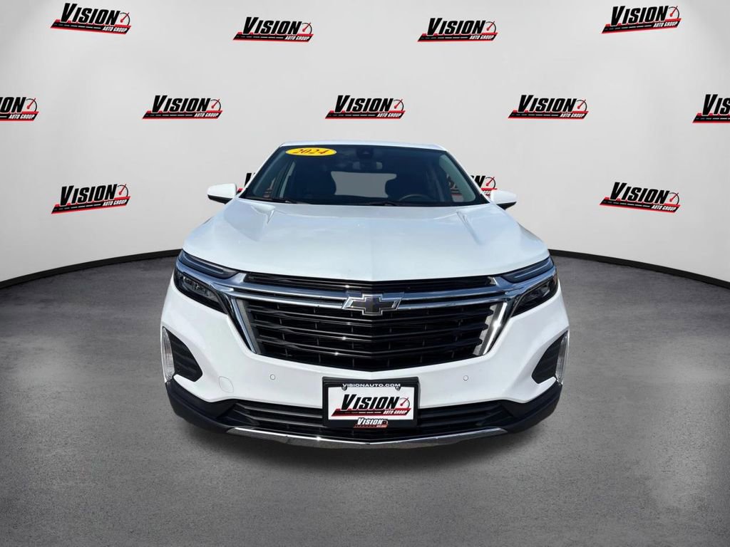 Used 2024 Chevrolet Equinox LT w/ LPO, Floor Liner Package AWD/4WD image 2