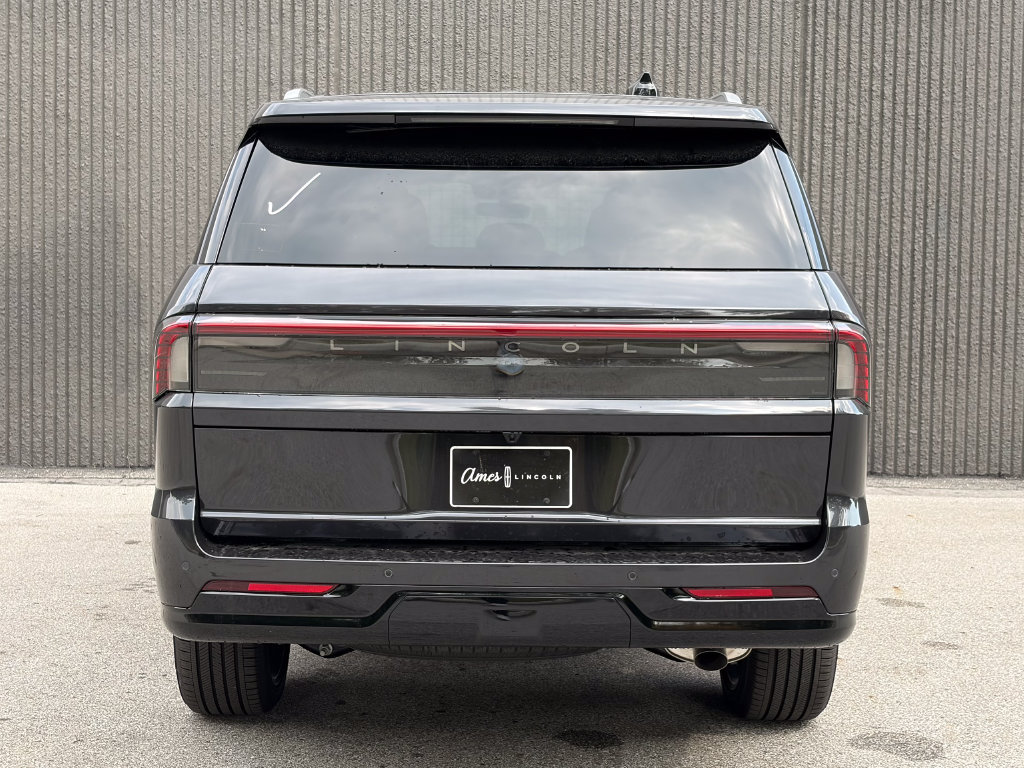 New 2027 Lincoln Navigator Reserve AWD/4WD image 6