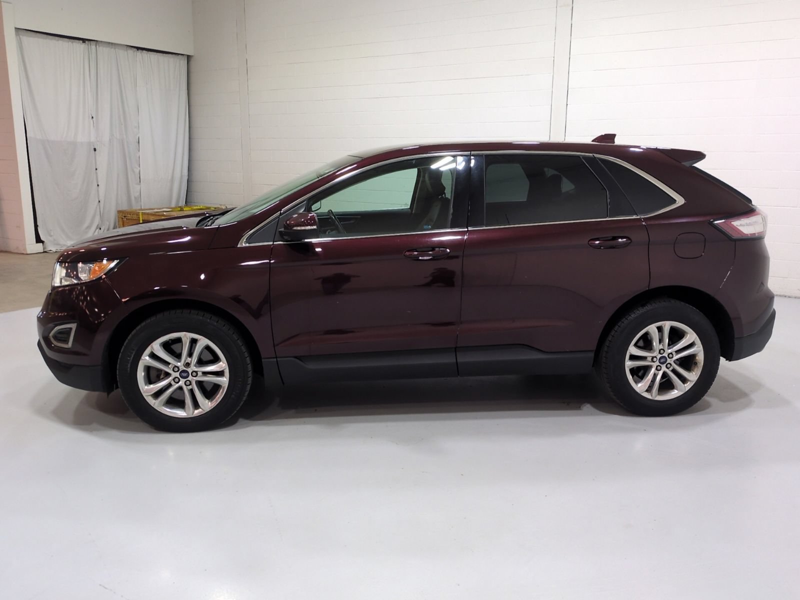 Used 2017 Ford Edge SEL w/ Equipment Group 201A AWD/4WD image 6