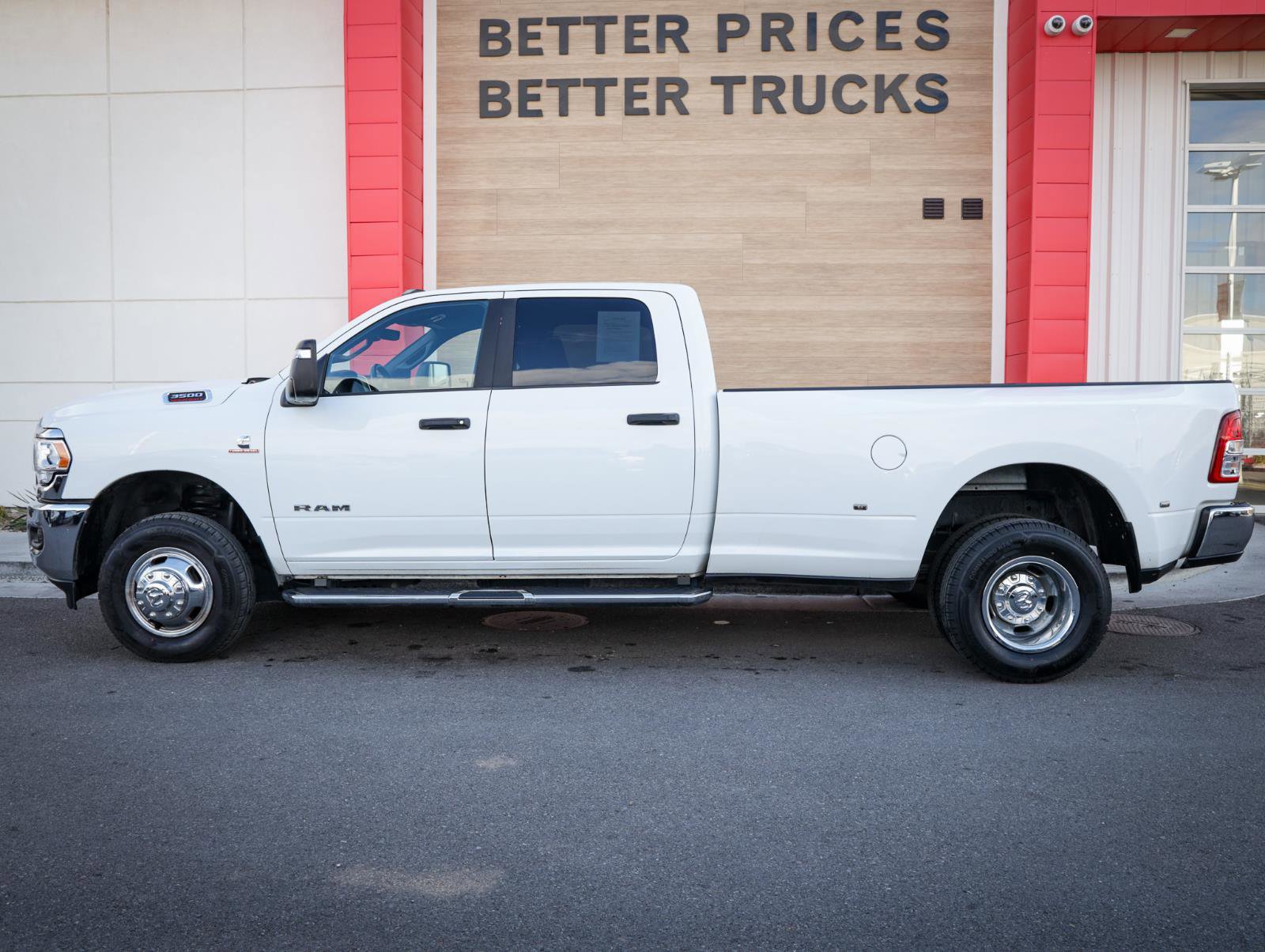 Used 2024 RAM 3500 Big Horn image 7