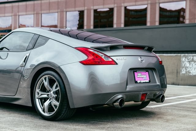 Used 2009 Nissan 370Z Touring RWD image 42