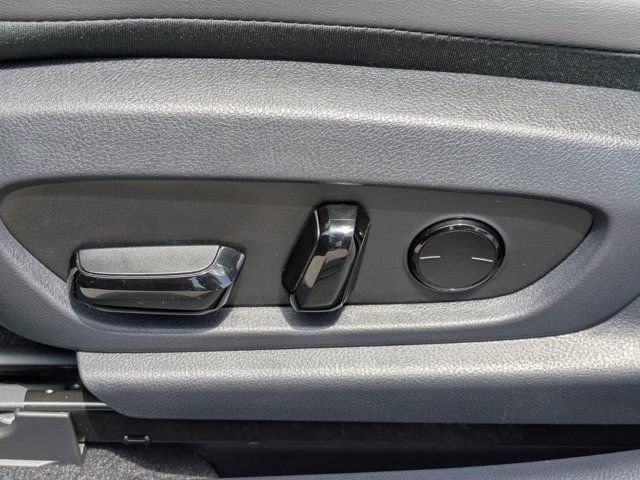 Used 2025 Lexus ES 300h w/ Premium Package FWD image 19