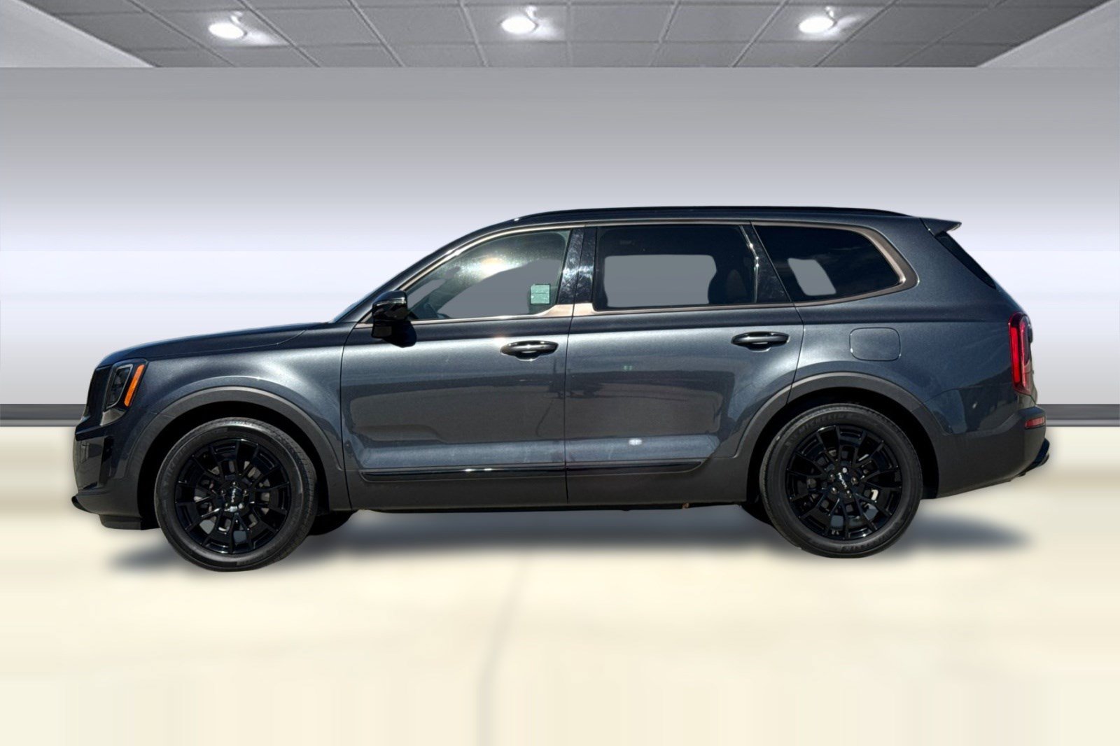 Used 2022 Kia Telluride SX w/ SX Prestige Package AWD/4WD image 2
