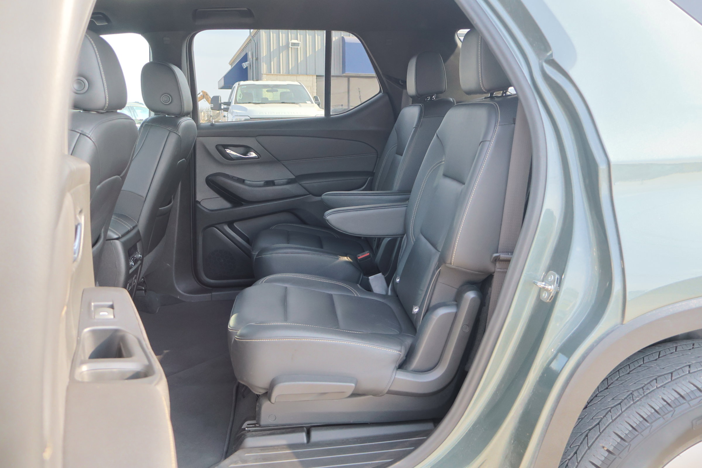 Used 2022 Chevrolet Traverse LT w/ LT Premium Package image 37