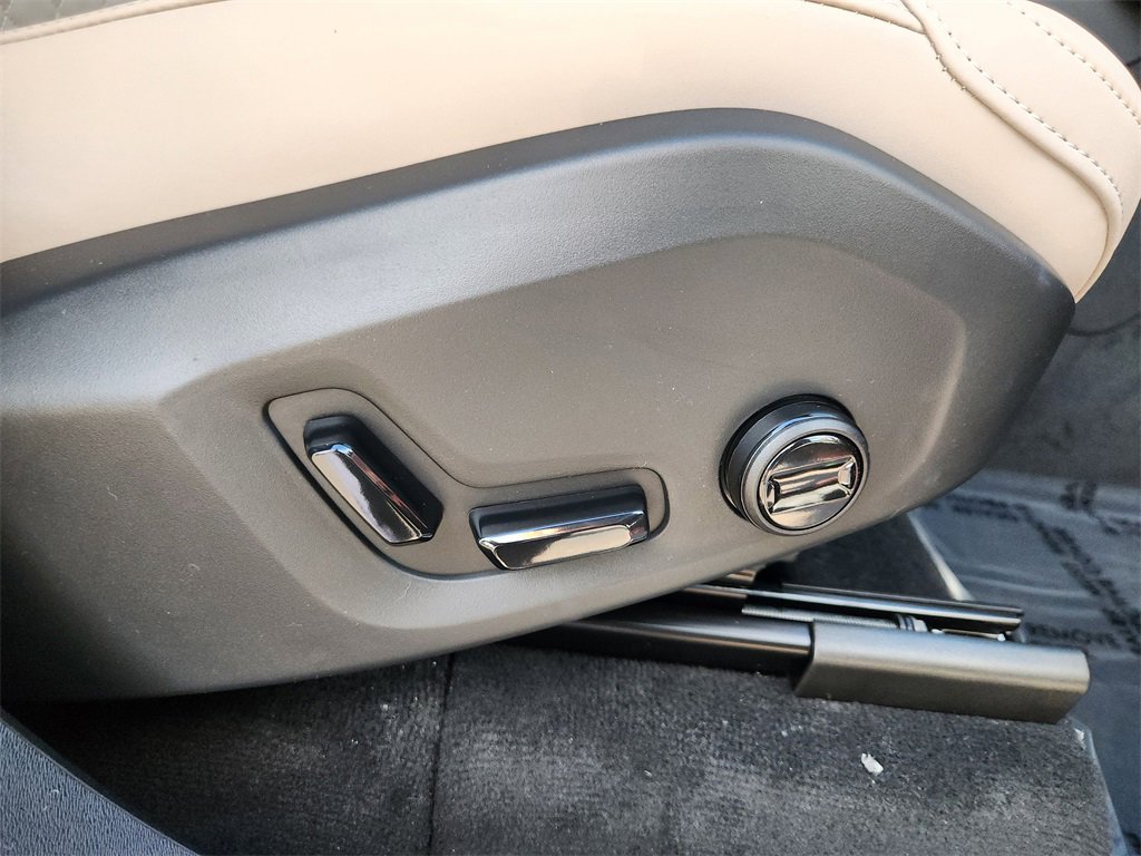 New 2026 Volvo XC90 B5 Core image 19