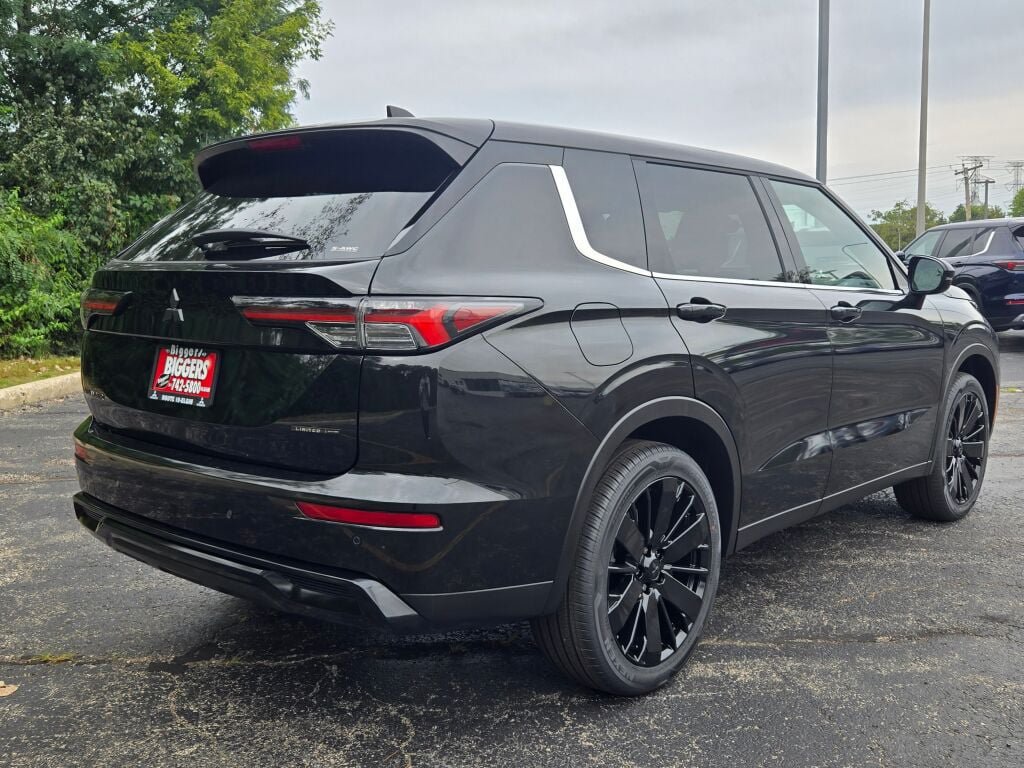 New 2026 Mitsubishi Outlander LE AWD/4WD image 10