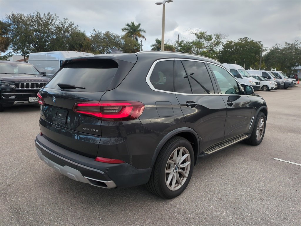 Used 2022 BMW X5 xDrive45e w/ Premium Package image 6