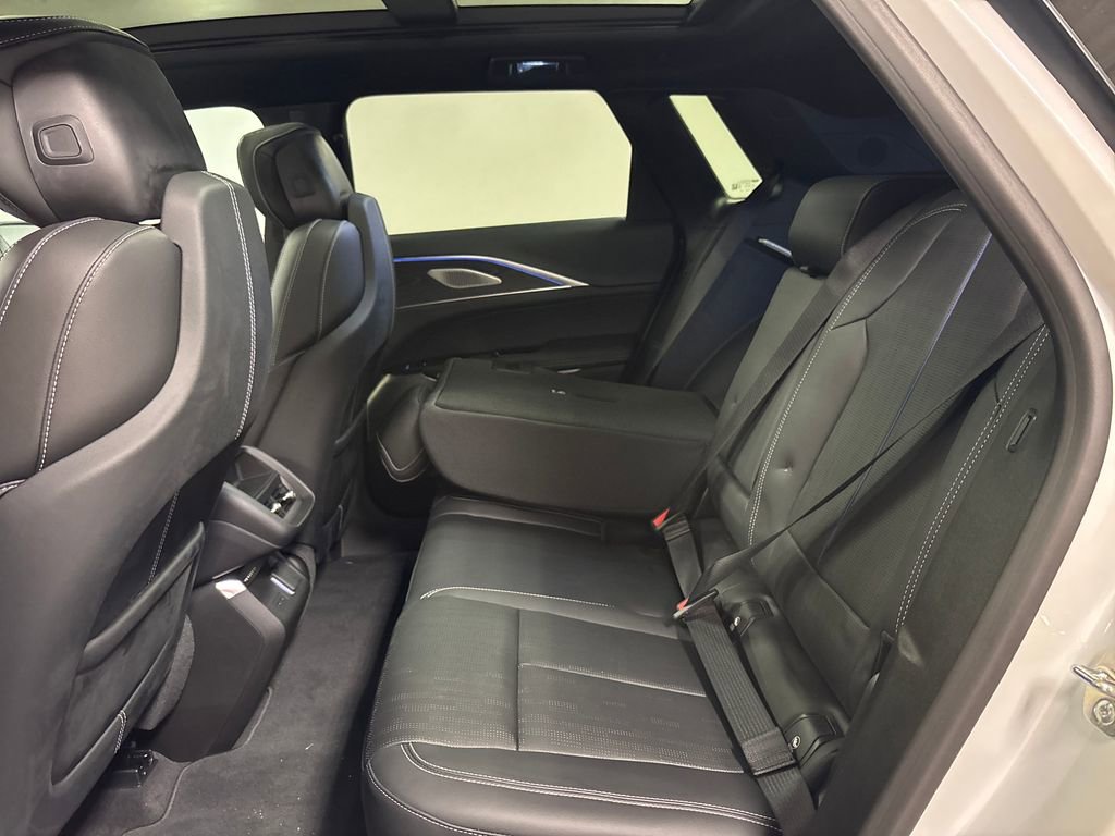 New 2025 Cadillac Lyriq Sport RWD image 33