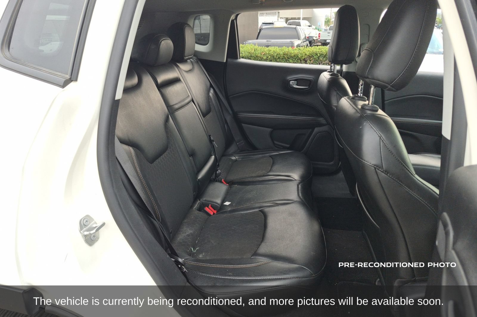 Used 2018 Jeep Compass Latitude w/ Popular Equipment Group FWD image 15