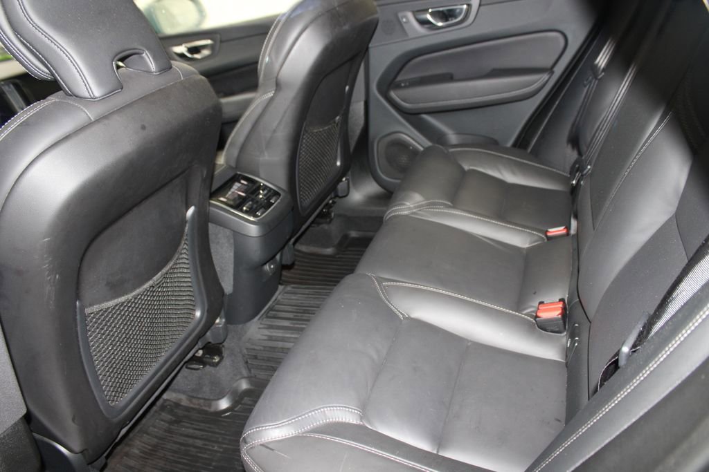 Used 2023 Volvo XC60 B6 Ultimate image 17