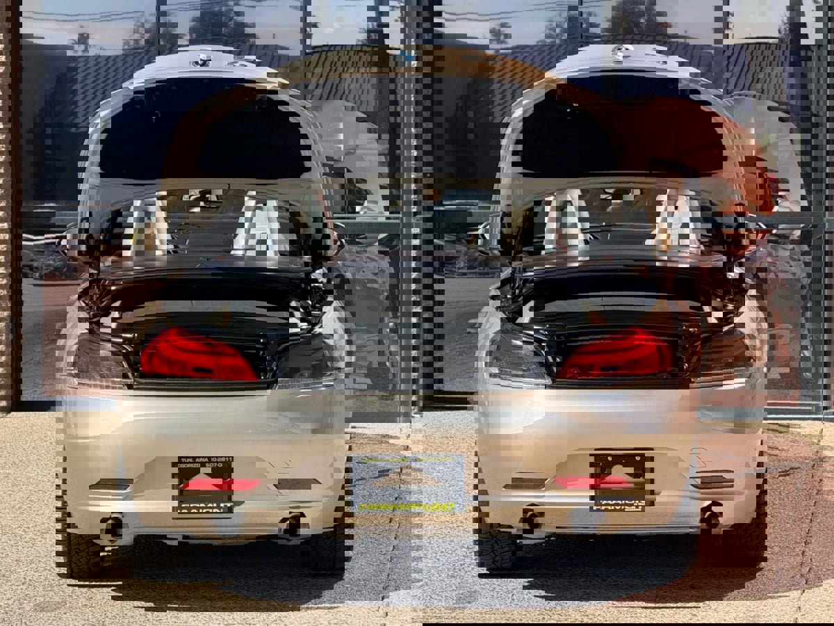 Used 2011 BMW Z4 sDrive35i image 36