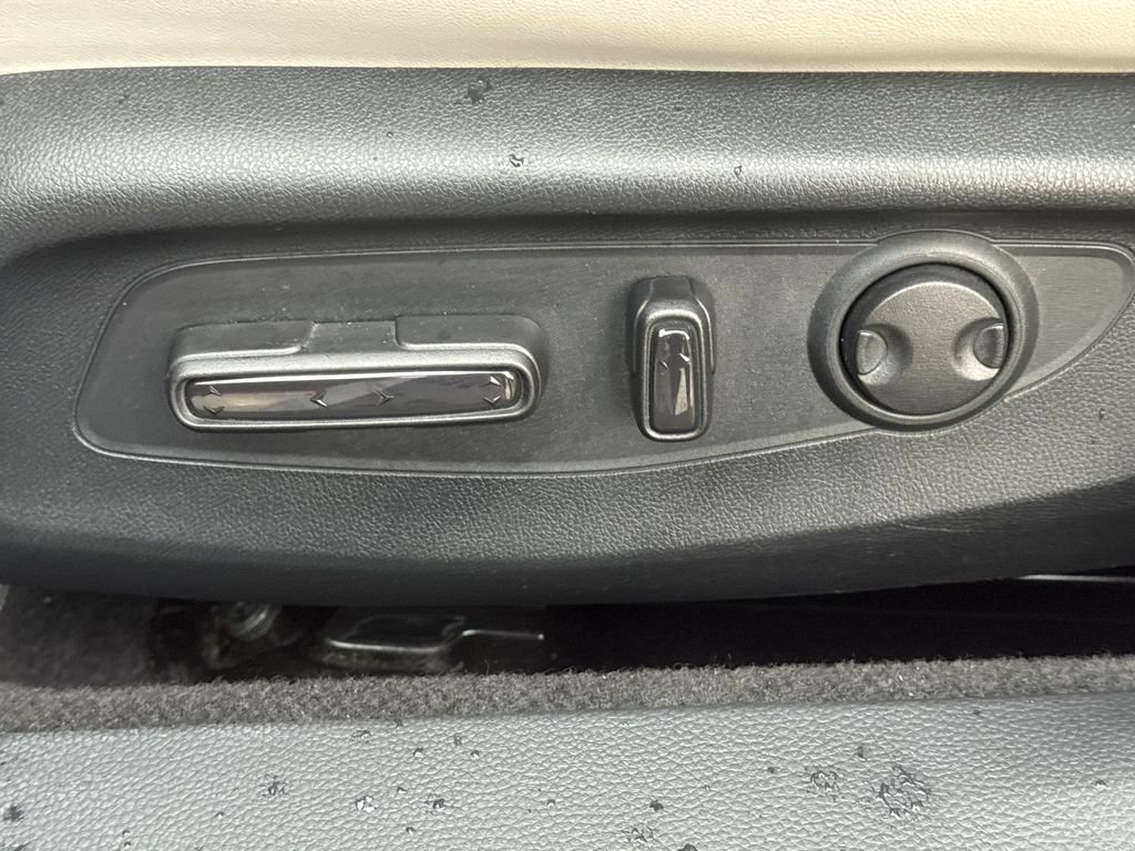 Used 2023 Honda Accord EX-L image 14