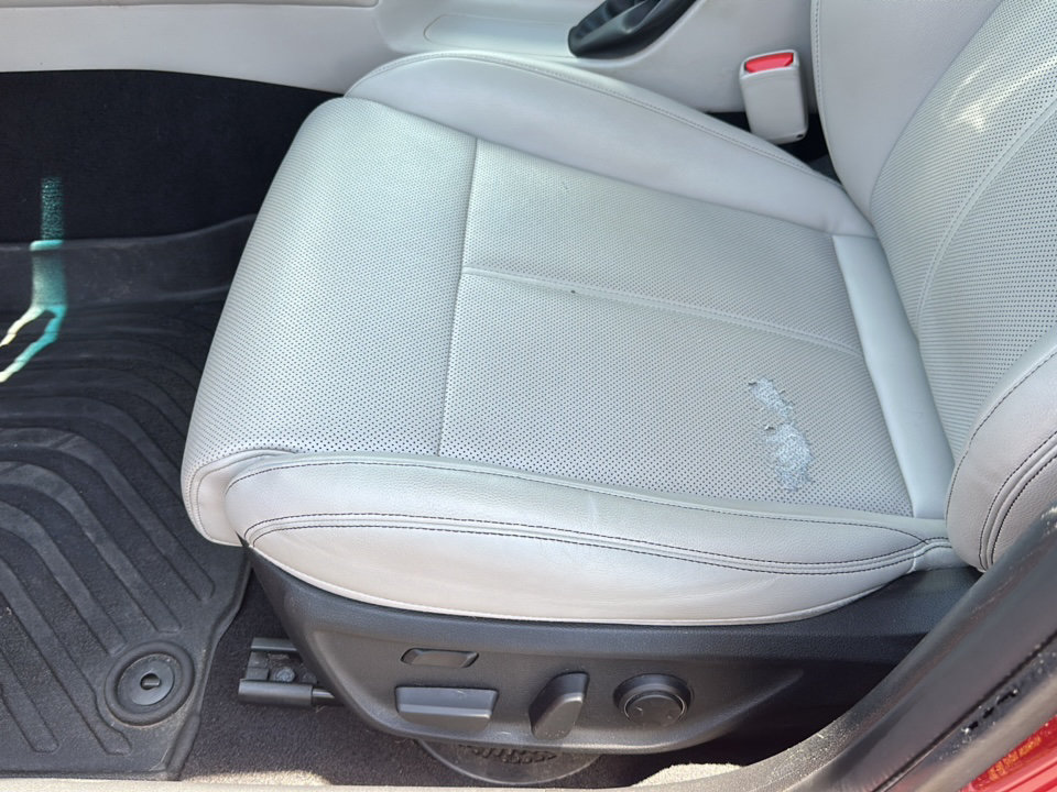 Used 2019 Genesis G70 2.0T Sport RWD image 15