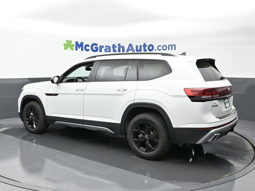 Used 2024 Volkswagen Atlas Peak Edition SE image 23