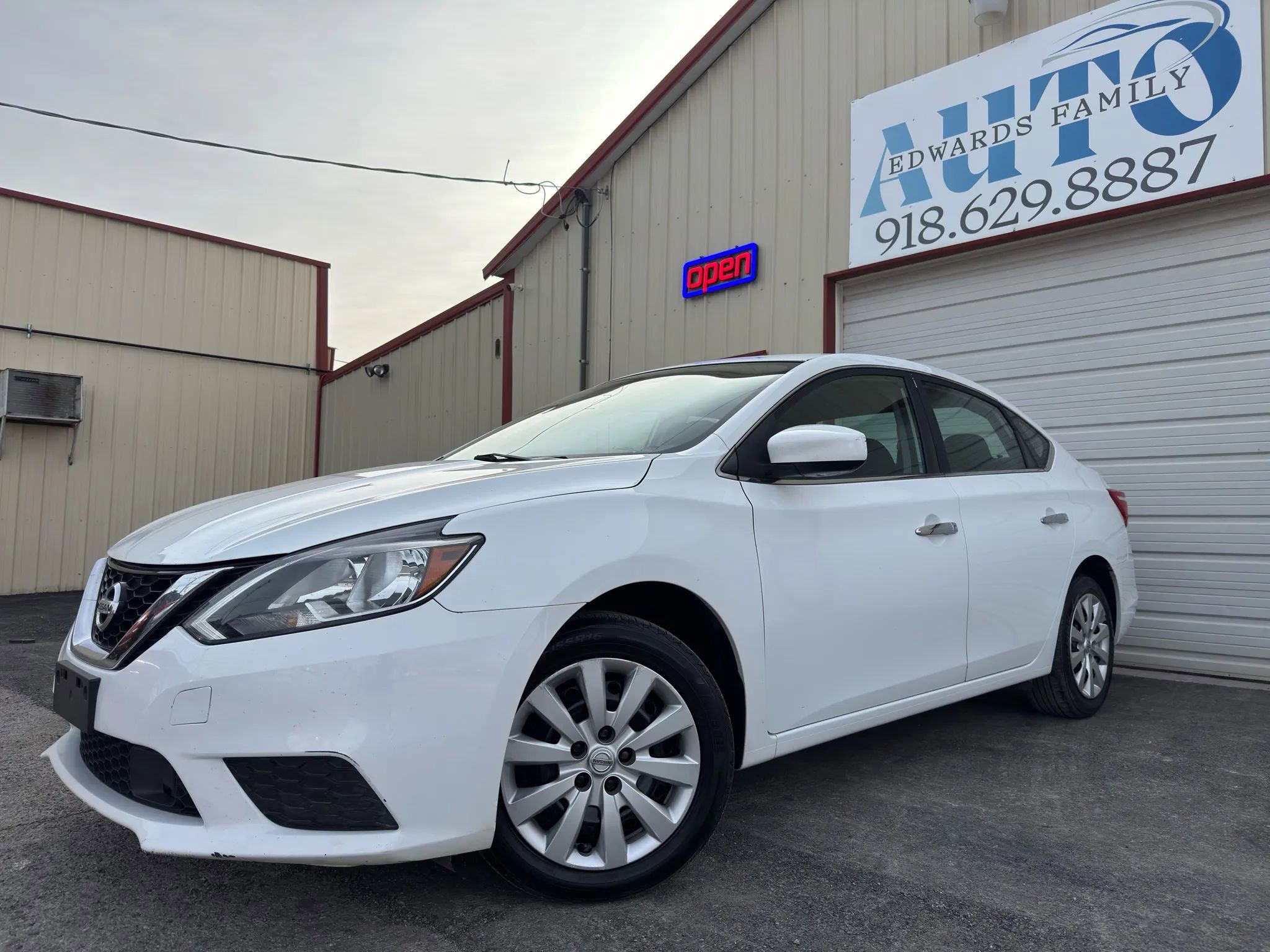 Used 2018 Nissan Sentra S image 8