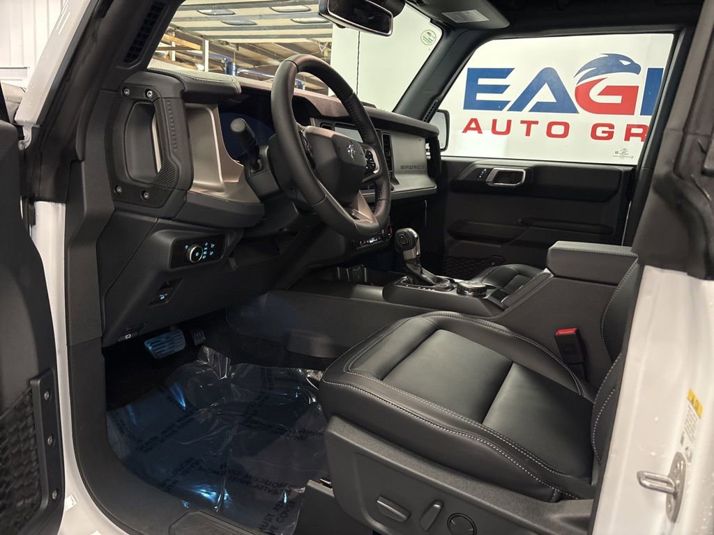 New 2025 Ford Bronco Outer Banks w/ Black Appearance Package AWD/4WD image 21