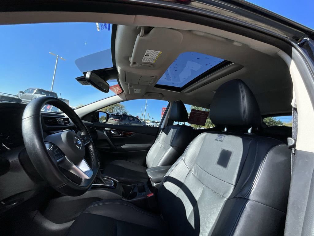 Certified 2022 Nissan Rogue Sport SL w/ Premium Package image 44