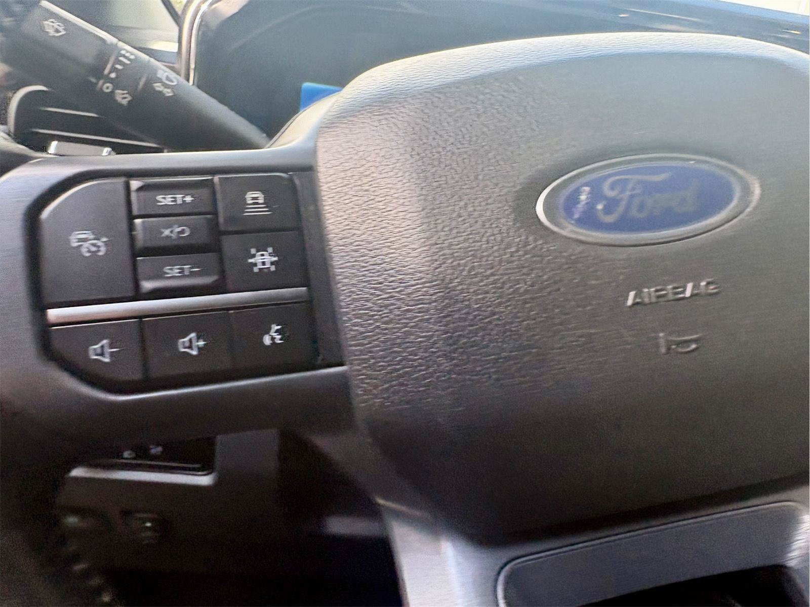 Used 2024 Ford F250 Lariat w/ Lariat Ultimate Package AWD/4WD image 18