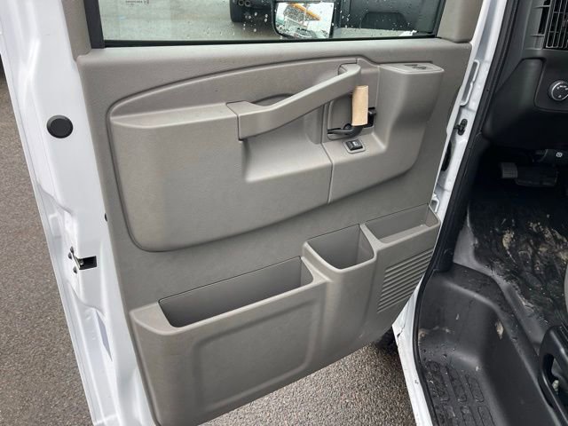 New 2026 Chevrolet Express 3500 w/ Power Convenience Package RWD image 20