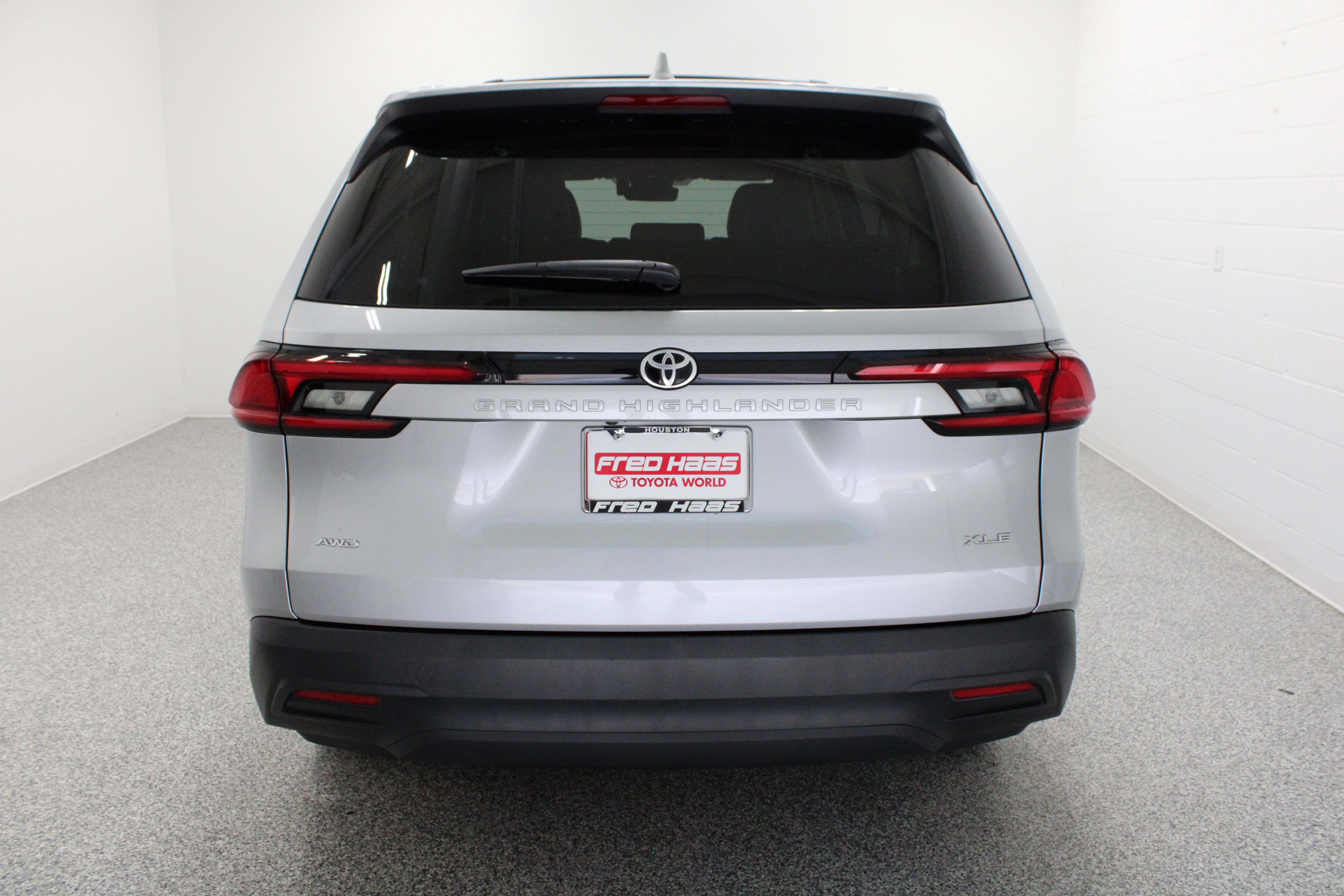 Used 2026 Toyota Grand Highlander AWD image 8