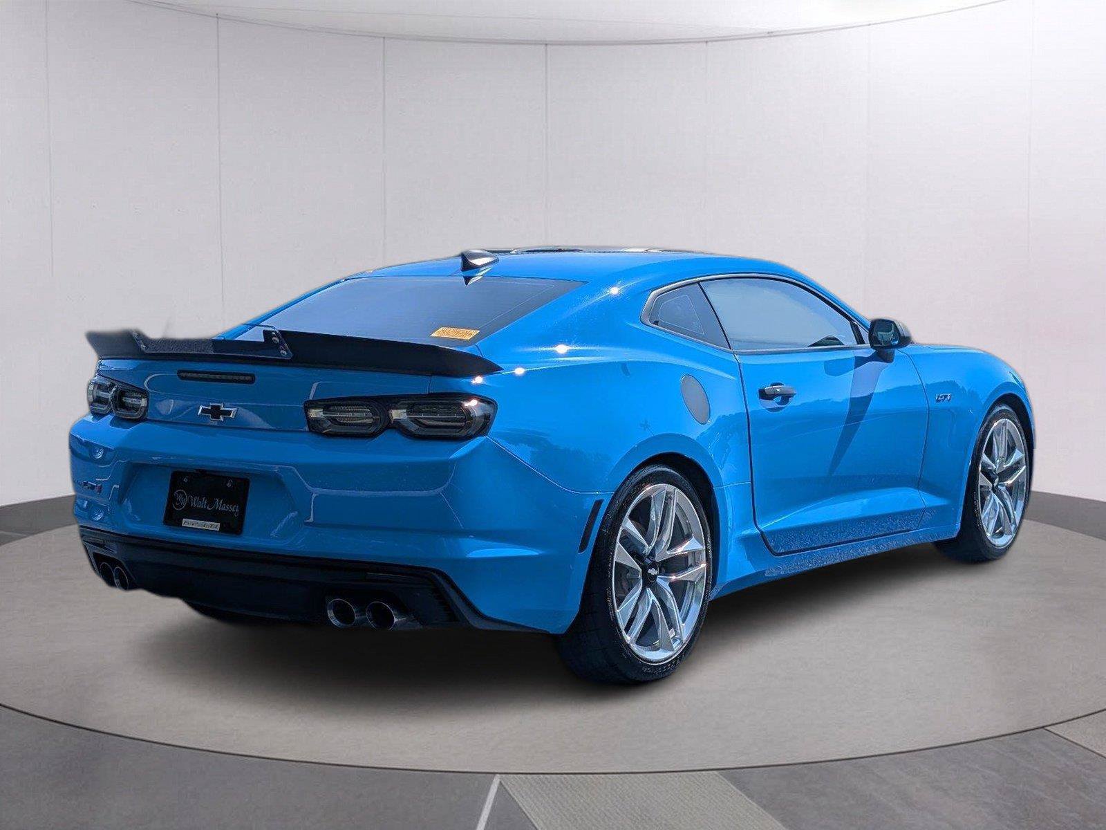 Used 2022 Chevrolet Camaro LT w/ RS Package RWD image 7