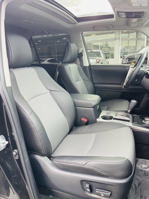 Used 2023 Toyota 4Runner SR5 Premium image 17