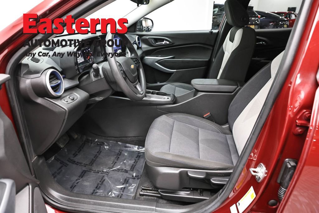 Used 2024 Chevrolet Trax LS FWD image 13