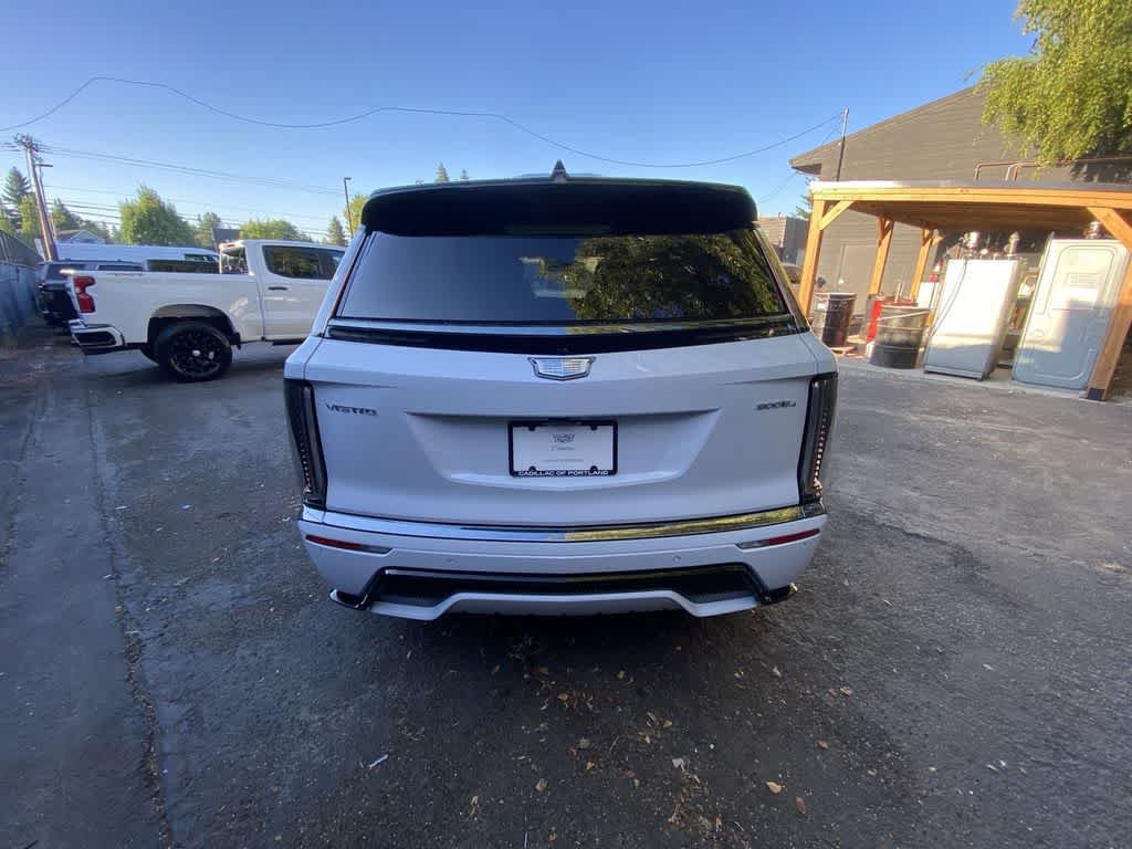 Certified 2026 Cadillac Vistiq Premium Luxury w/ LPO, Floor Liner Package AWD/4WD image 5
