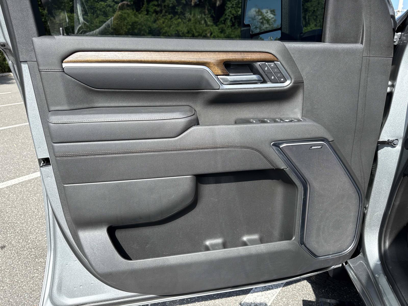 Used 2025 Chevrolet Silverado 2500 High Country w/ High Country Premium Package AWD/4WD image 17