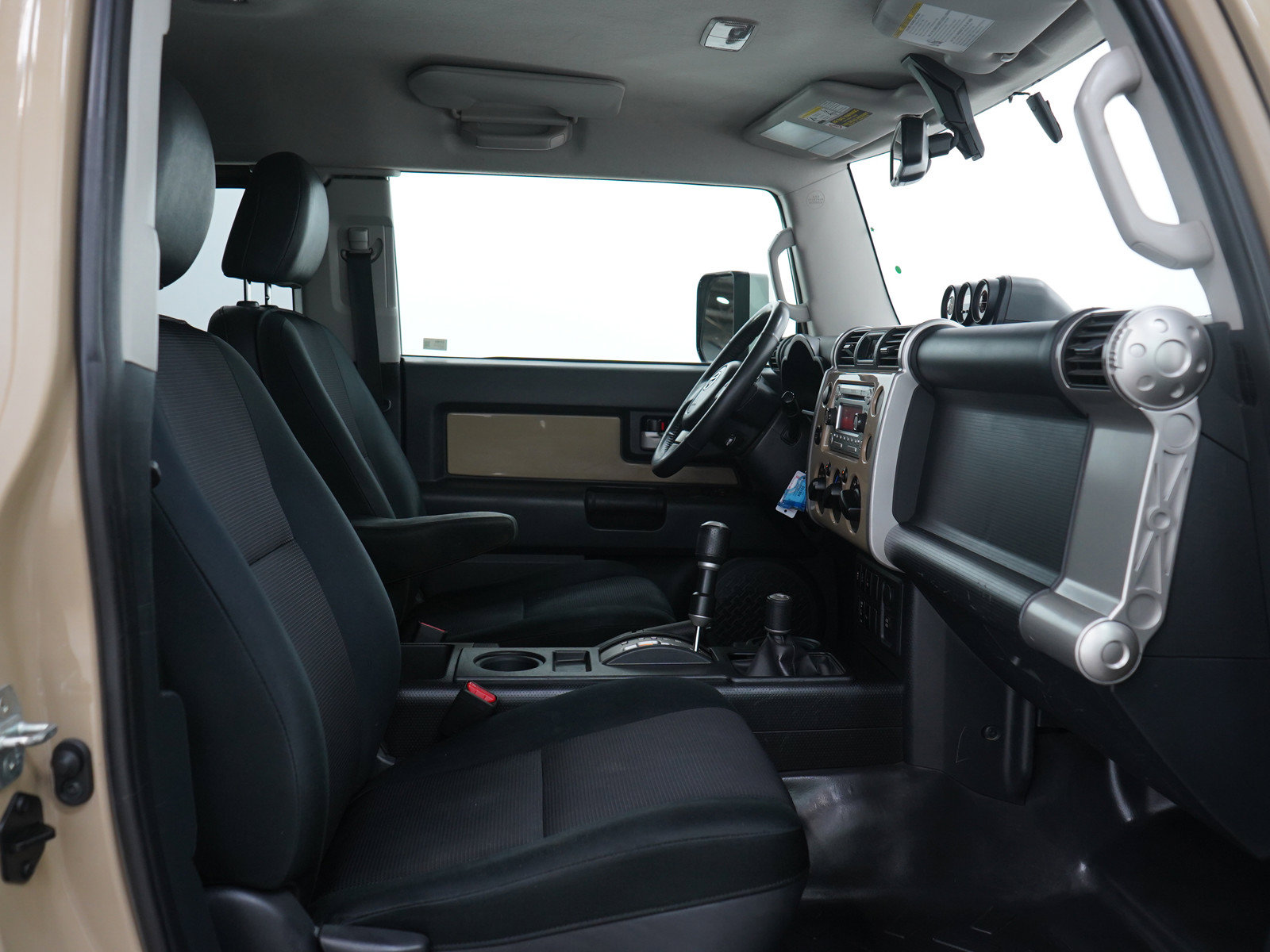 Used 2011 Toyota FJ Cruiser 4WD w/ Upgrade Pkg image 14