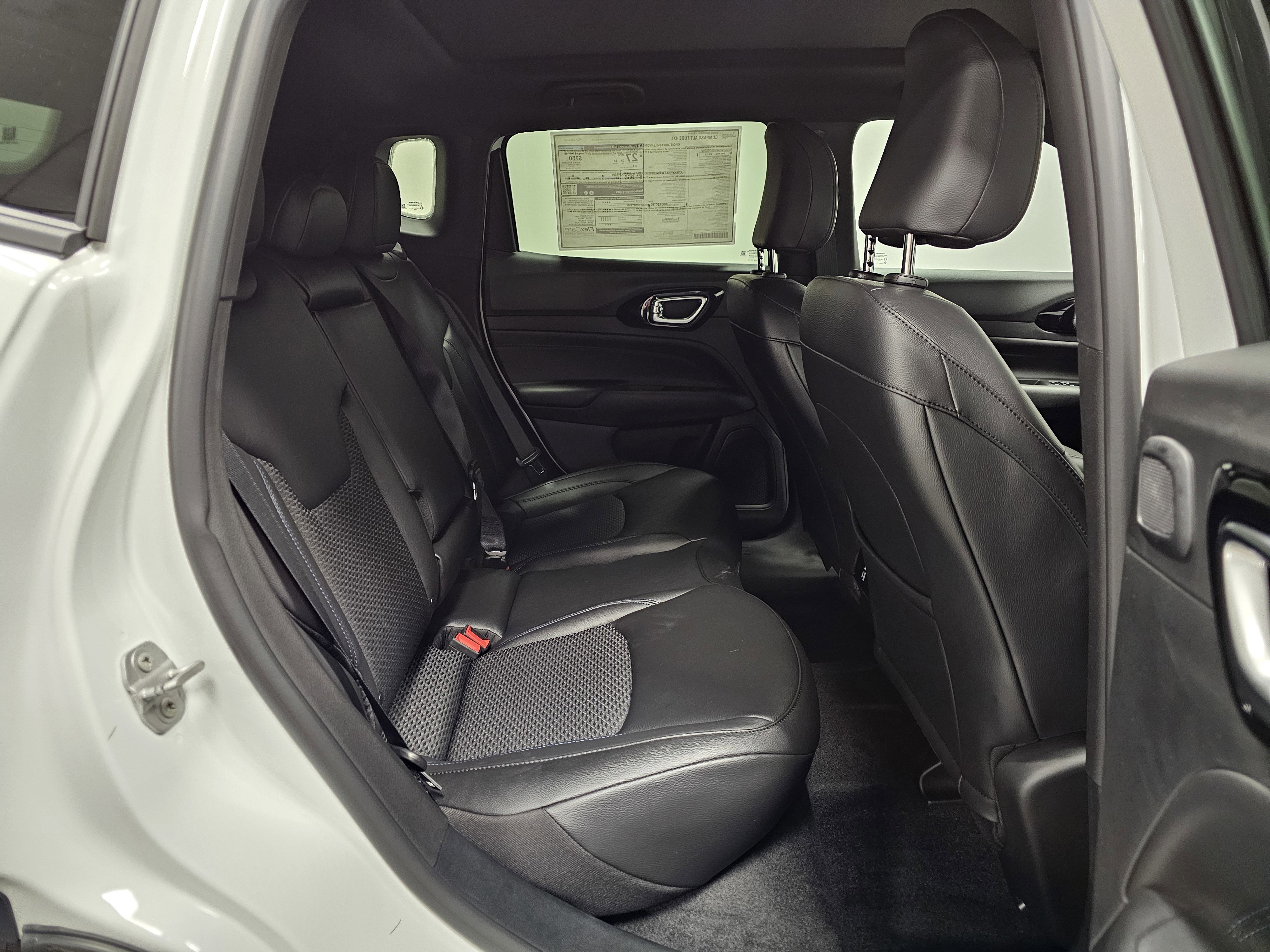 New 2025 Jeep Compass Latitude w/ Sun & Sound Group image 16