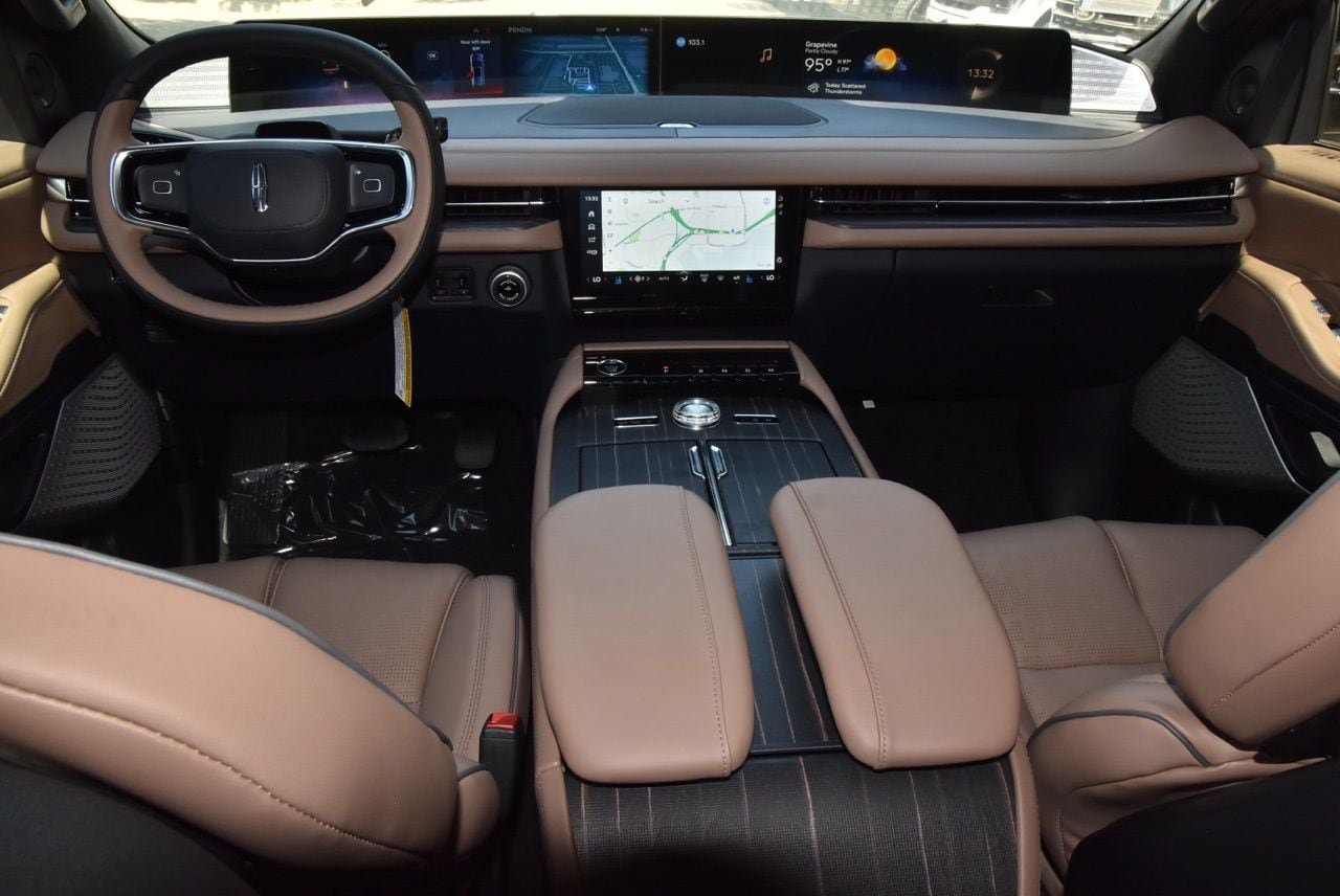 New 2027 Lincoln Navigator Black Label AWD/4WD image 17