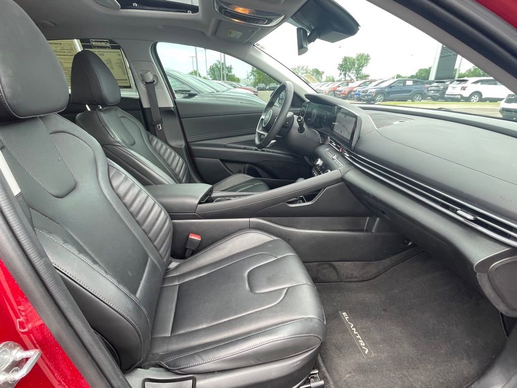 Used 2024 Hyundai Elantra Limited FWD image 28