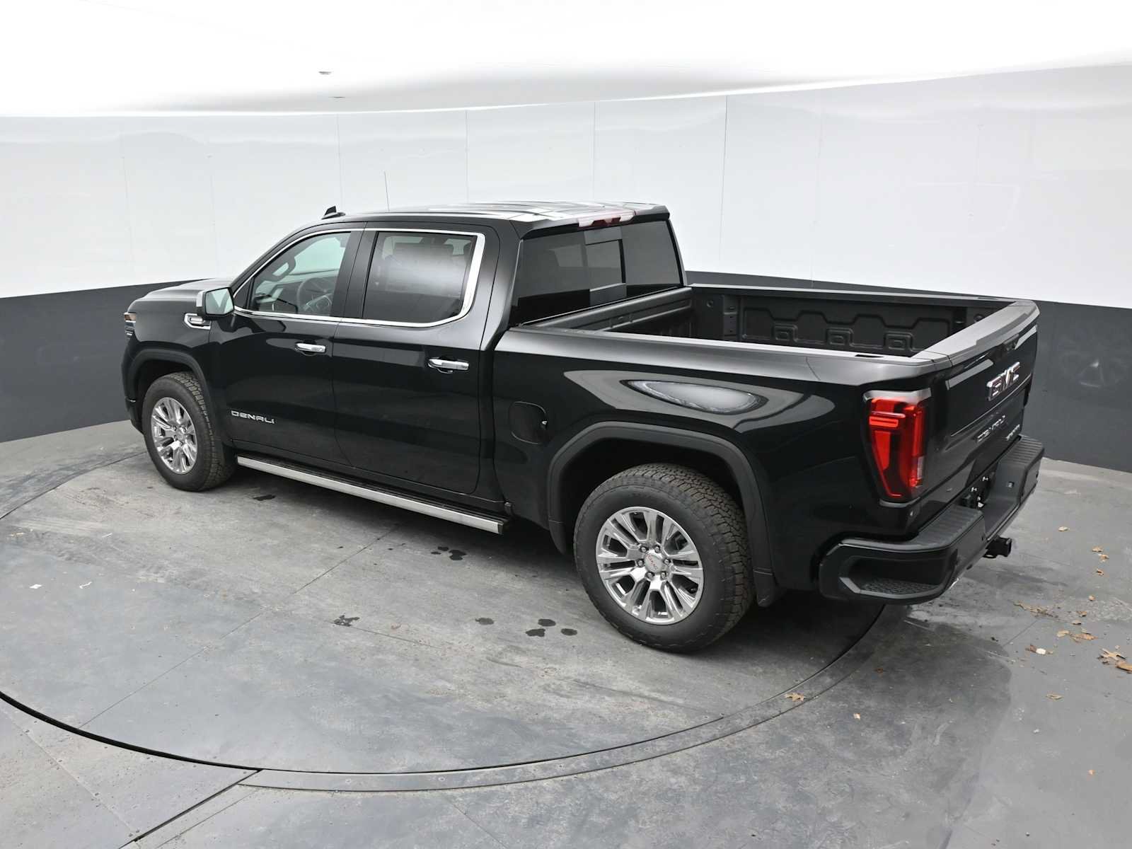 New 2026 GMC Sierra 1500 Denali AWD/4WD image 27