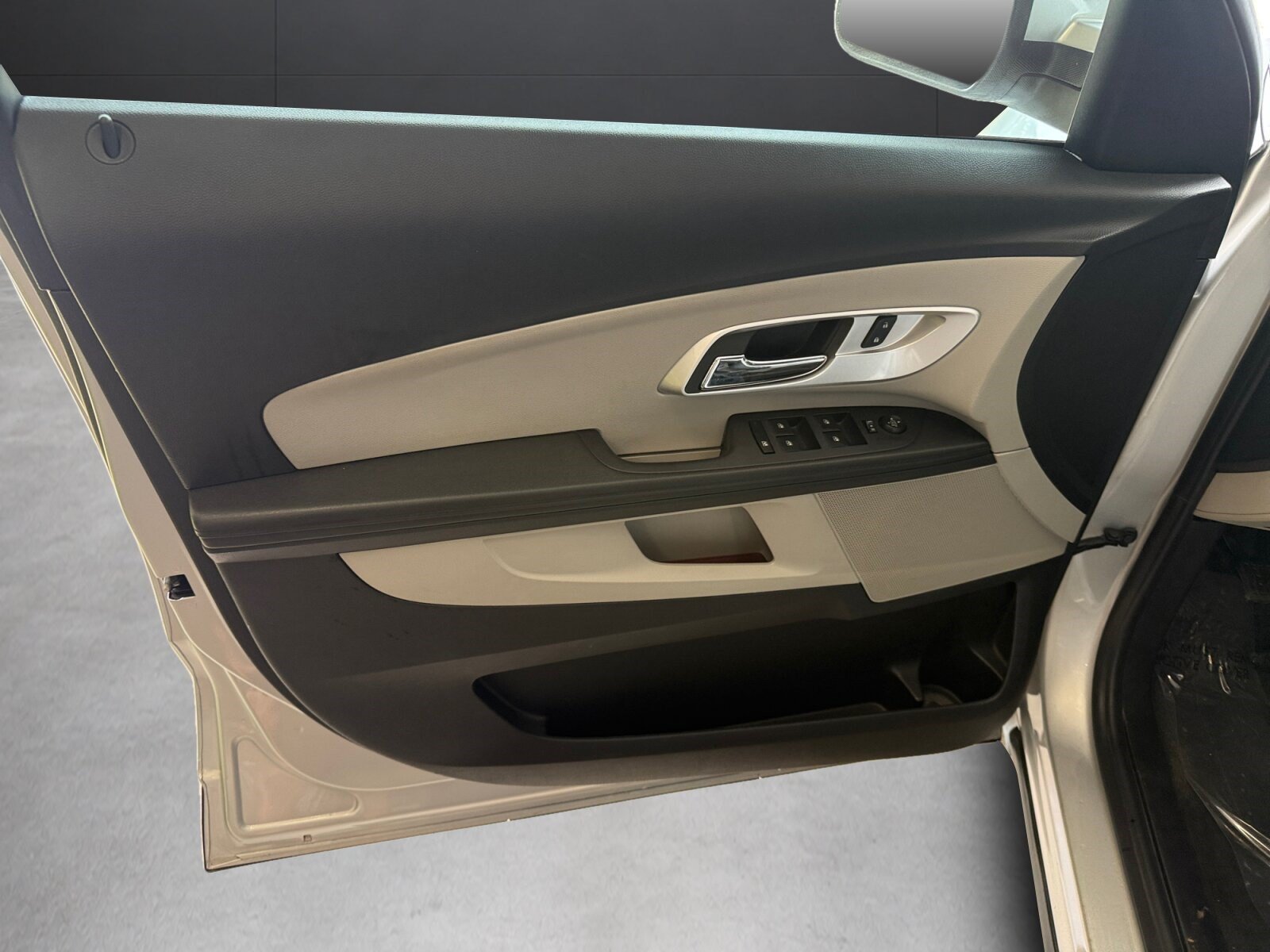 Used 2017 Chevrolet Equinox LT w/ Convenience Package FWD image 10