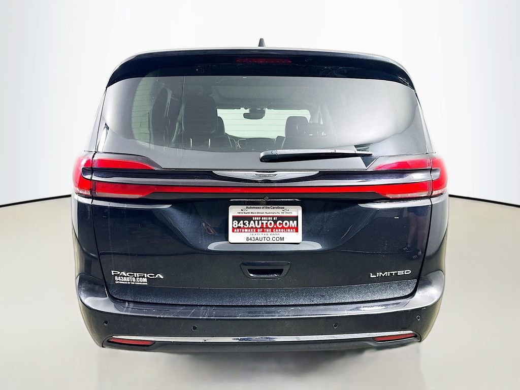 Used 2023 Chrysler Pacifica Limited image 6