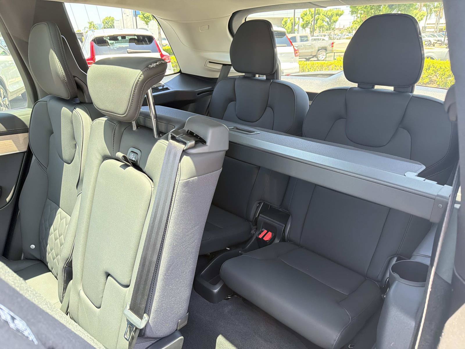 New 2026 Volvo XC90 T8 Plus w/ Protection Package AWD/4WD image 18